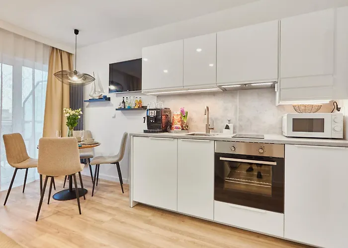 Golden Hour Apartments- Plac Slowianski 26