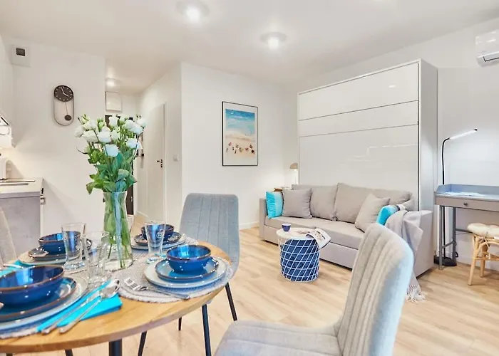 Golden Hour Apartments- Plac Slowianski 26